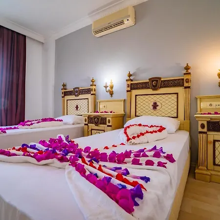 Hotel Fun Hill 4*